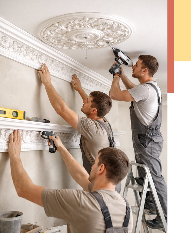 Монтаж лепнины на потолок в Кисловодске от 3422 руб. быстро и недорого | ОТДЕЛОЧНИК-Ксл